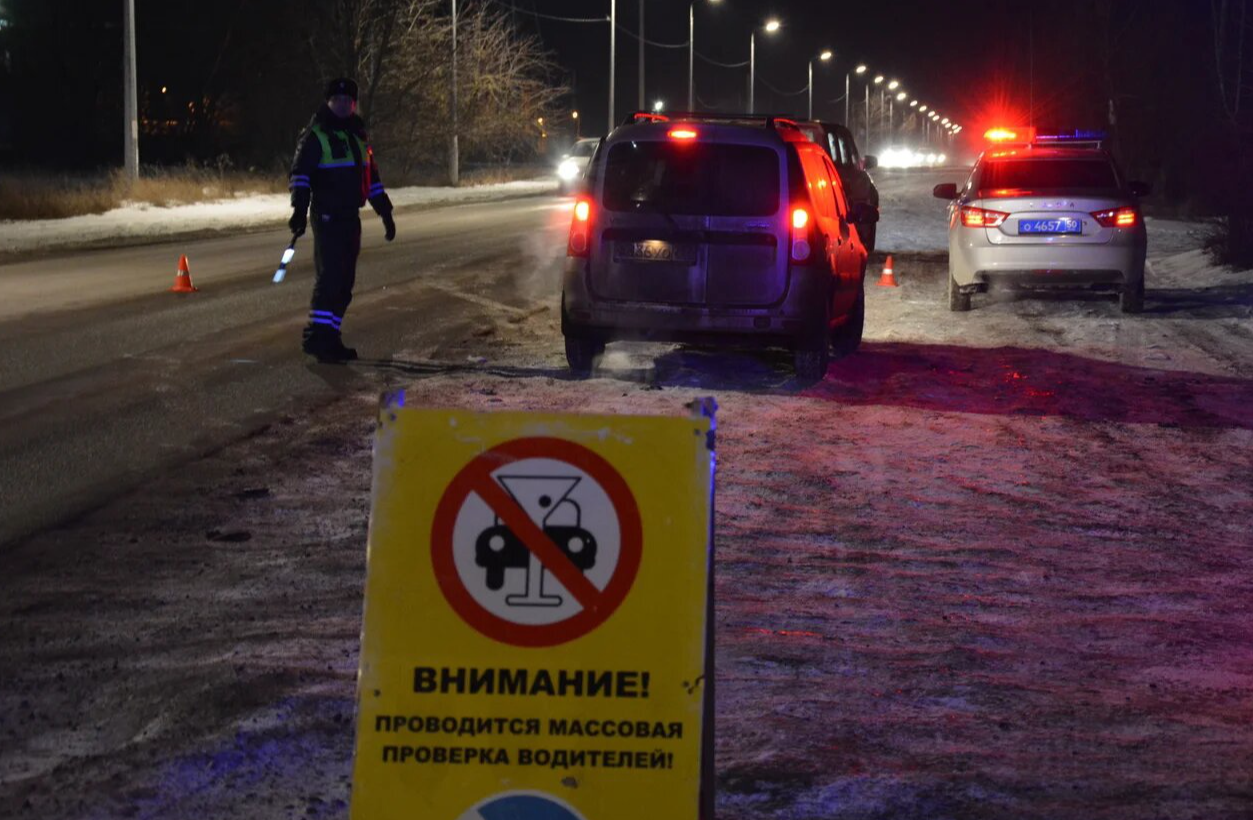 Контроль на дорогах в новогодние праздники обеспечат автоинспекторы