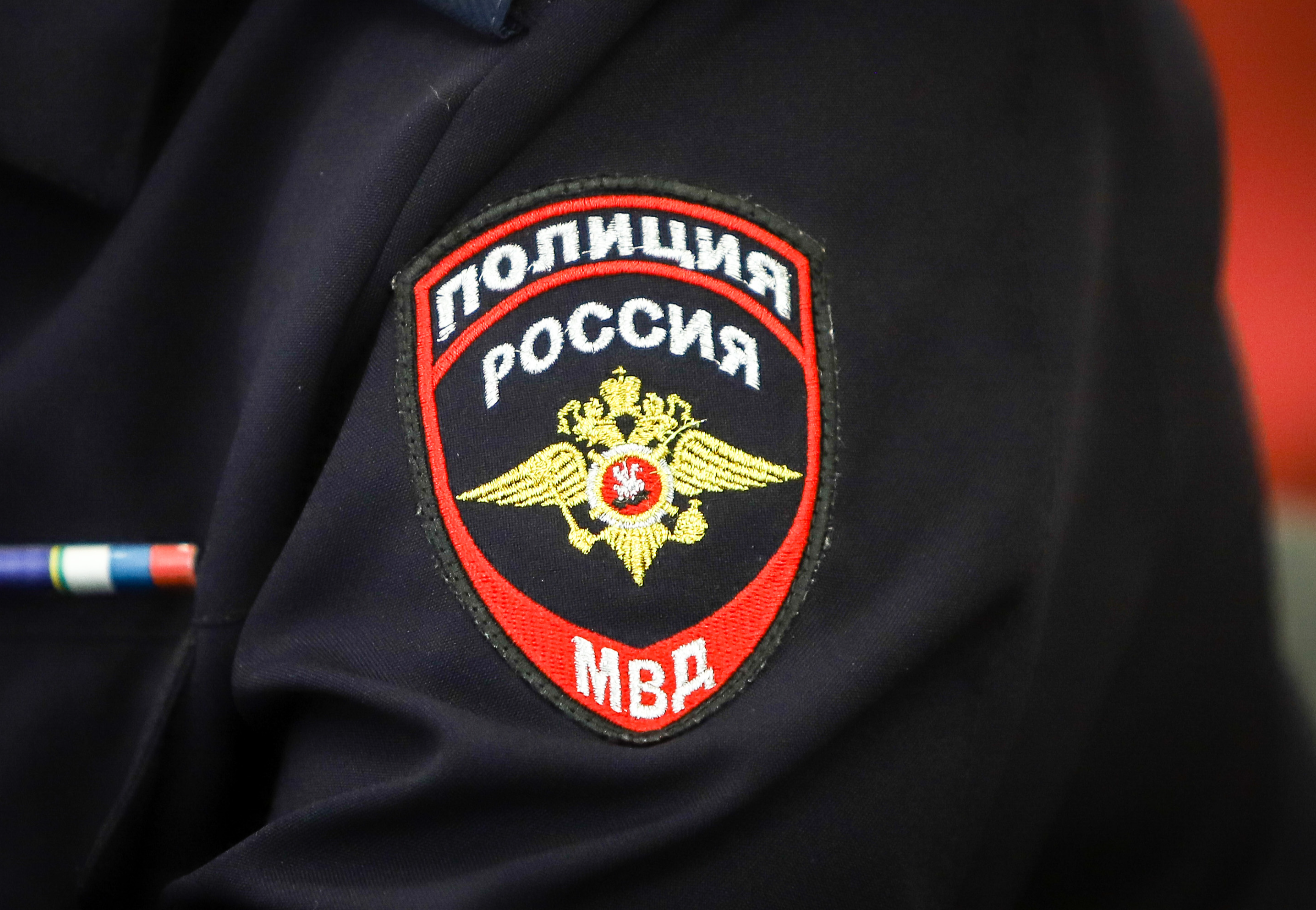 Полицейские в ходе рейда массово проверяют жилой сектор