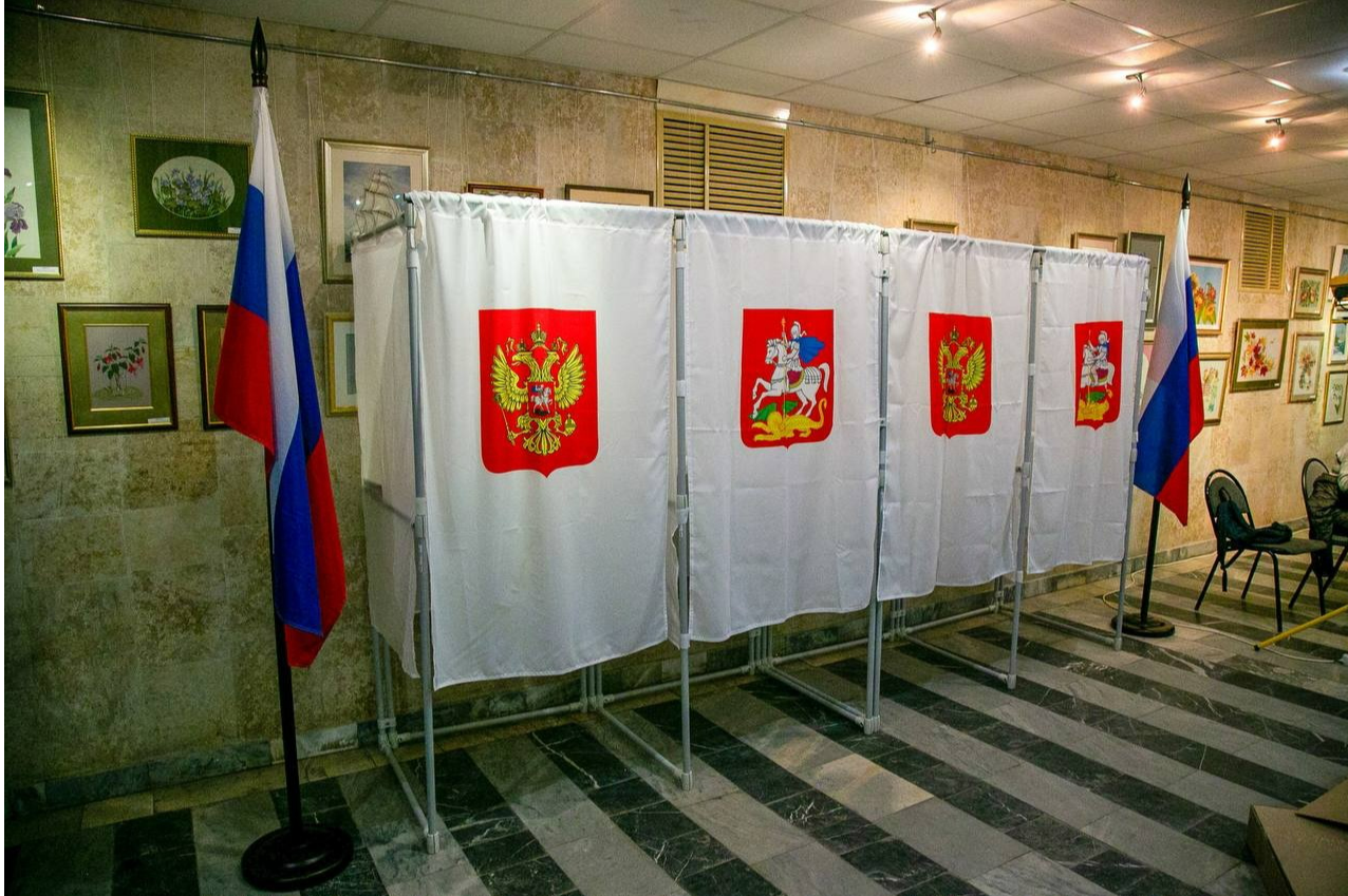 Избирательные комиссии округа приступили к подсчету голосов