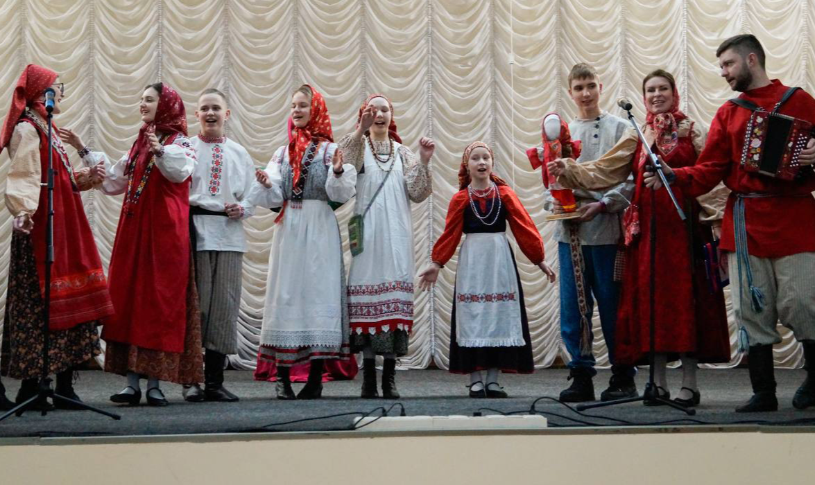 Студенты Университета туризма и сервиса сдали зачет по Масленице