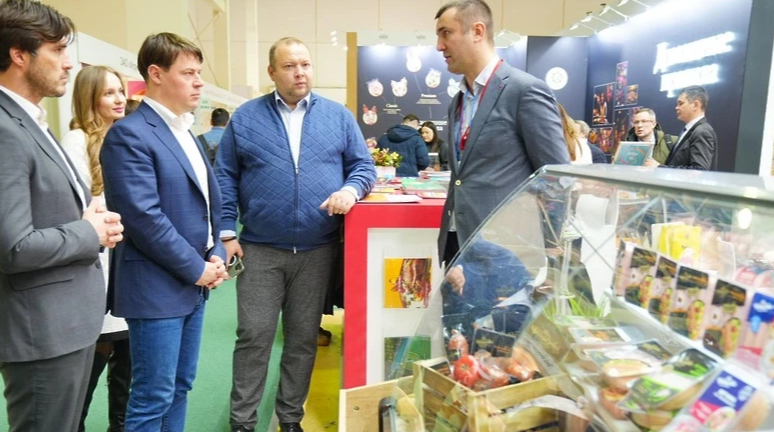 Около производителей Московской области поучаствовали в продовольственной выставке в Москве