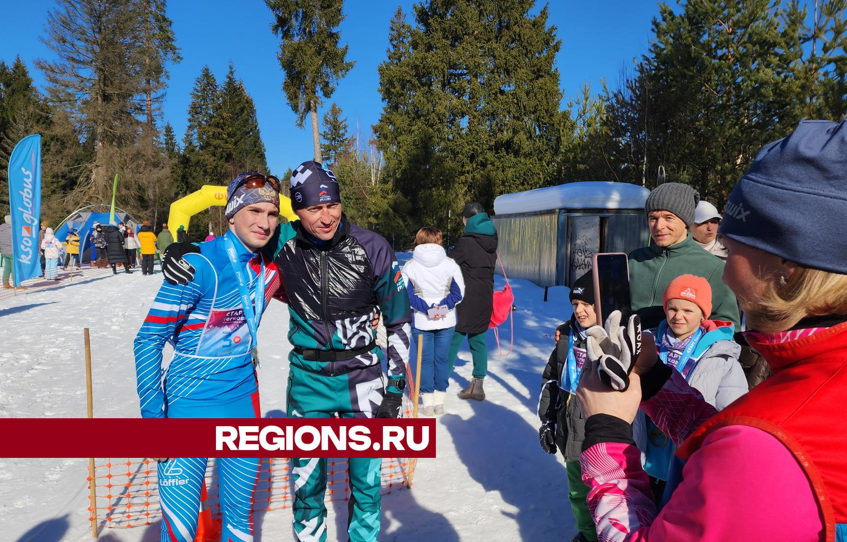 В Красноармейске чемпион Игр-2014 Легков пробежал на лыжах вместе с юными спортсменами