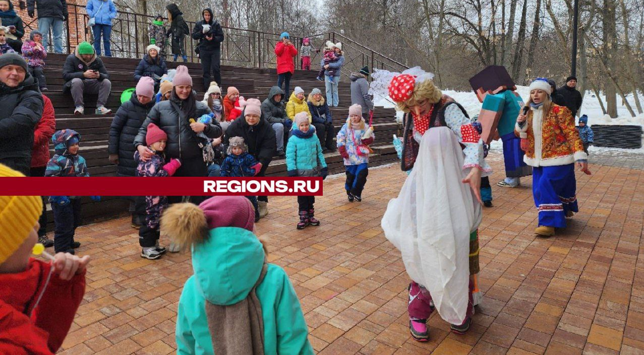 «Семейная традиция - это собраться вместе»: в Мытищах к Международному женскому дню провели праздник в парке