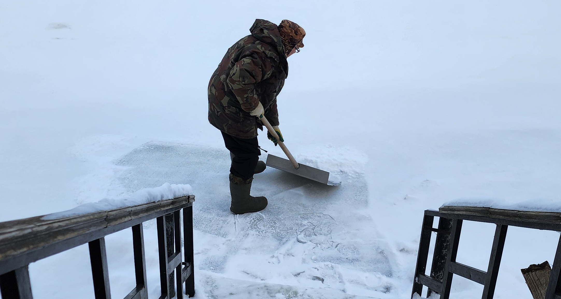 Жителей Люберецкого городского округа спасатели предупреждают об опасности выходить на лед