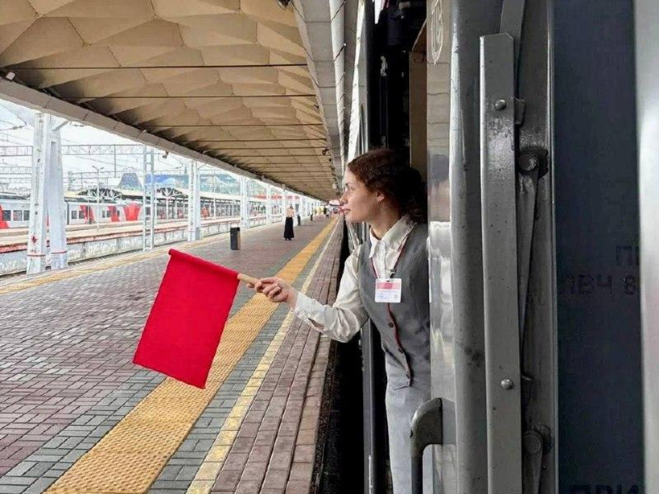 Участники подмосковных студотрядов освоили профессию проводника и ездят по всей стране