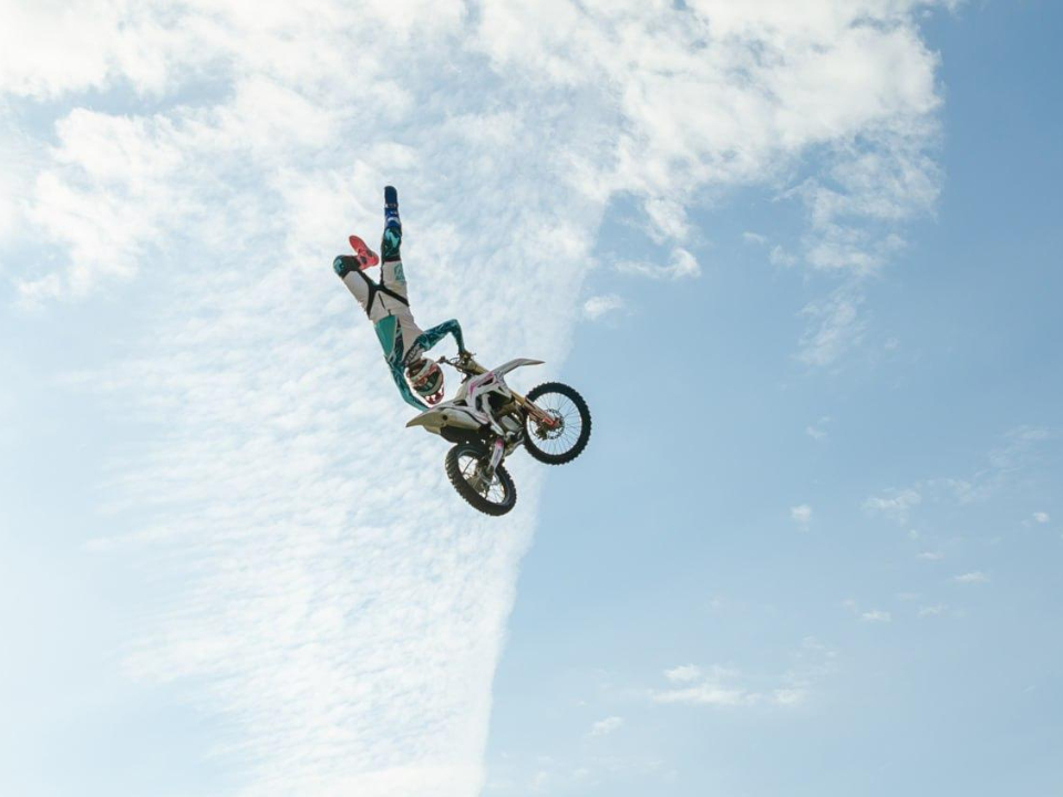 Команда мотофристайла FMX13 в Подмосковье за сезон показала 11 представлений
