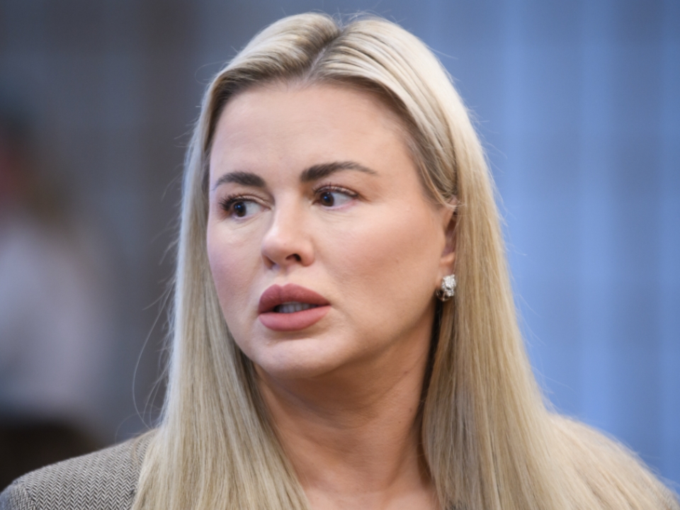 «Пухлая девочка»: как тренер по фигурному катанию травмировал Анну Семенович и к чему это привело