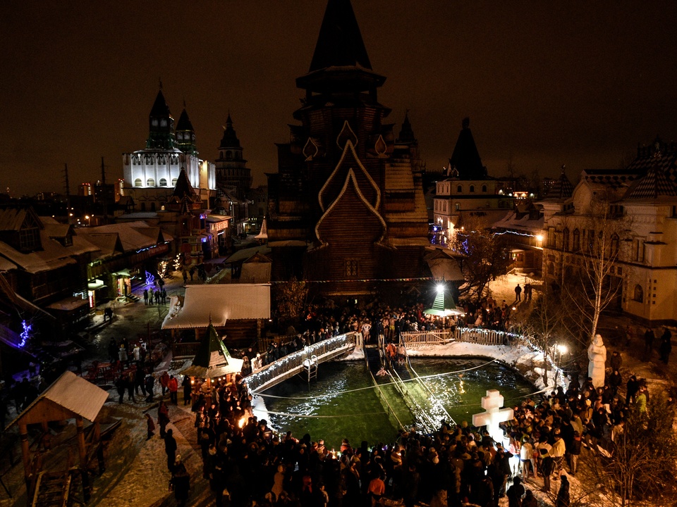 Переохлаждение и шок: чем грозят детям купания в ледяной проруби