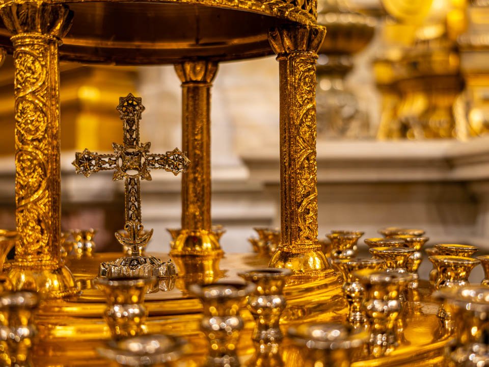 Вписали живого человека в записку об упокоении? Священник объяснил, когда это простительно, а когда — грех