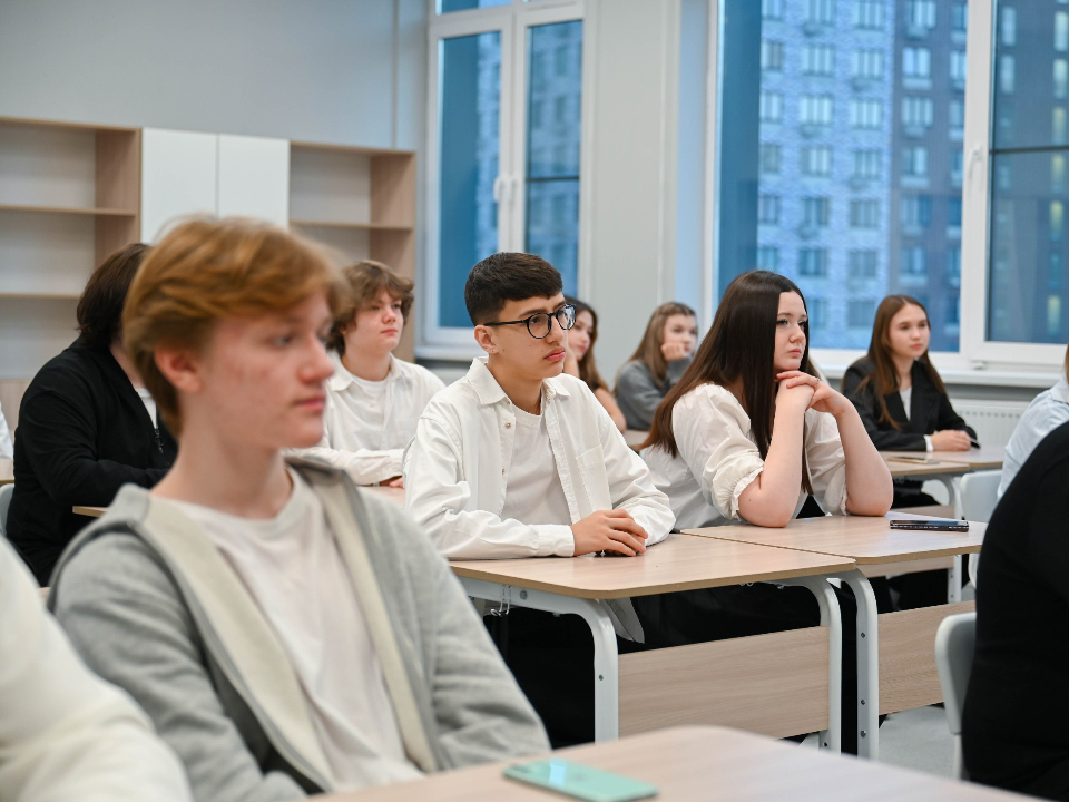 Готовится праздничная программа к Дню российского студенчества в Ленинском округе