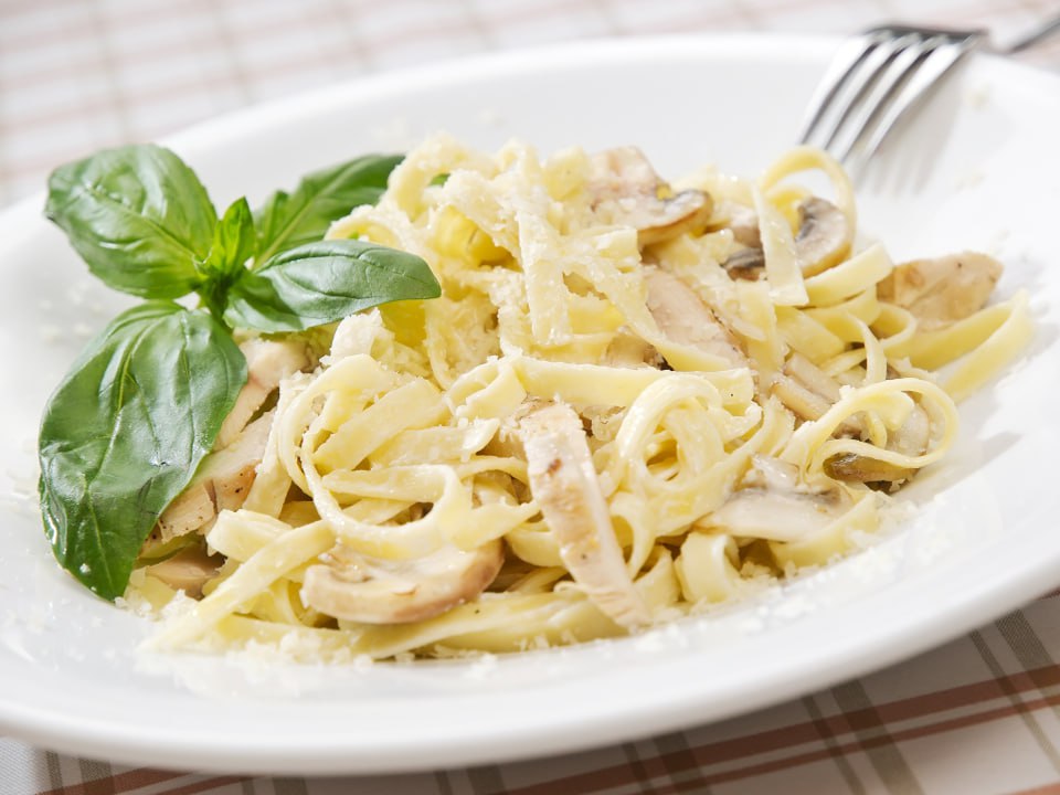 Вчерашняя еда полезнее свежей при диабете? Ученые нашли способ снизить скачок сахара от любимого блюда