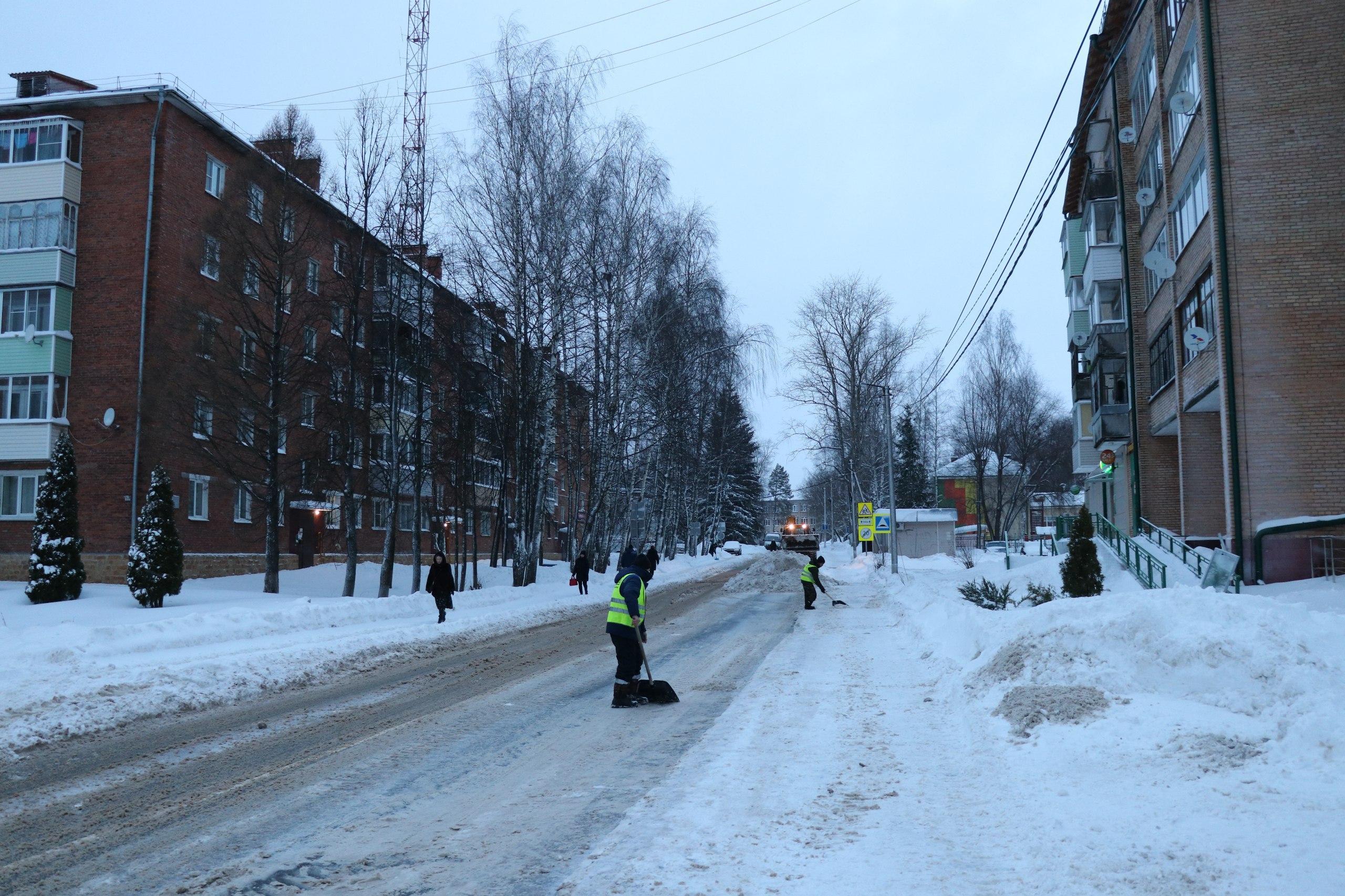 Коммунальные службы округа работают в усиленном режиме | REGIONS.RU /  Шаховская