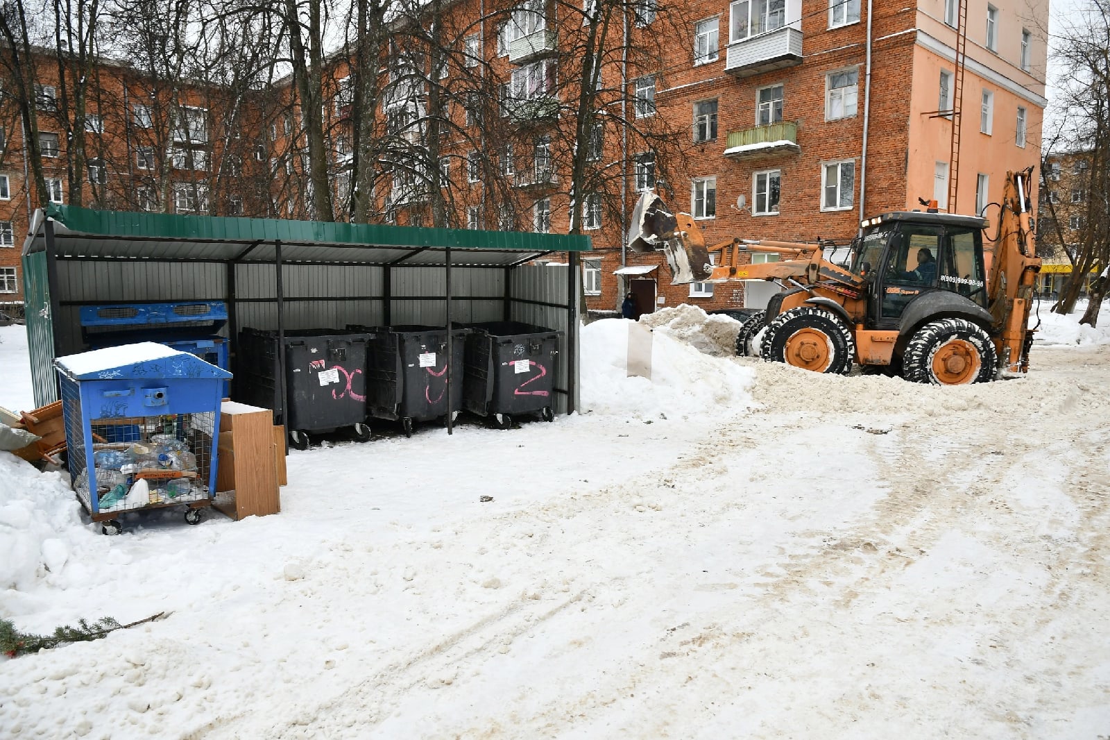 Более 50 обращений по поводу контейнерных площадок поступило от ступинцев  за неделю | REGIONS.RU / Ступино