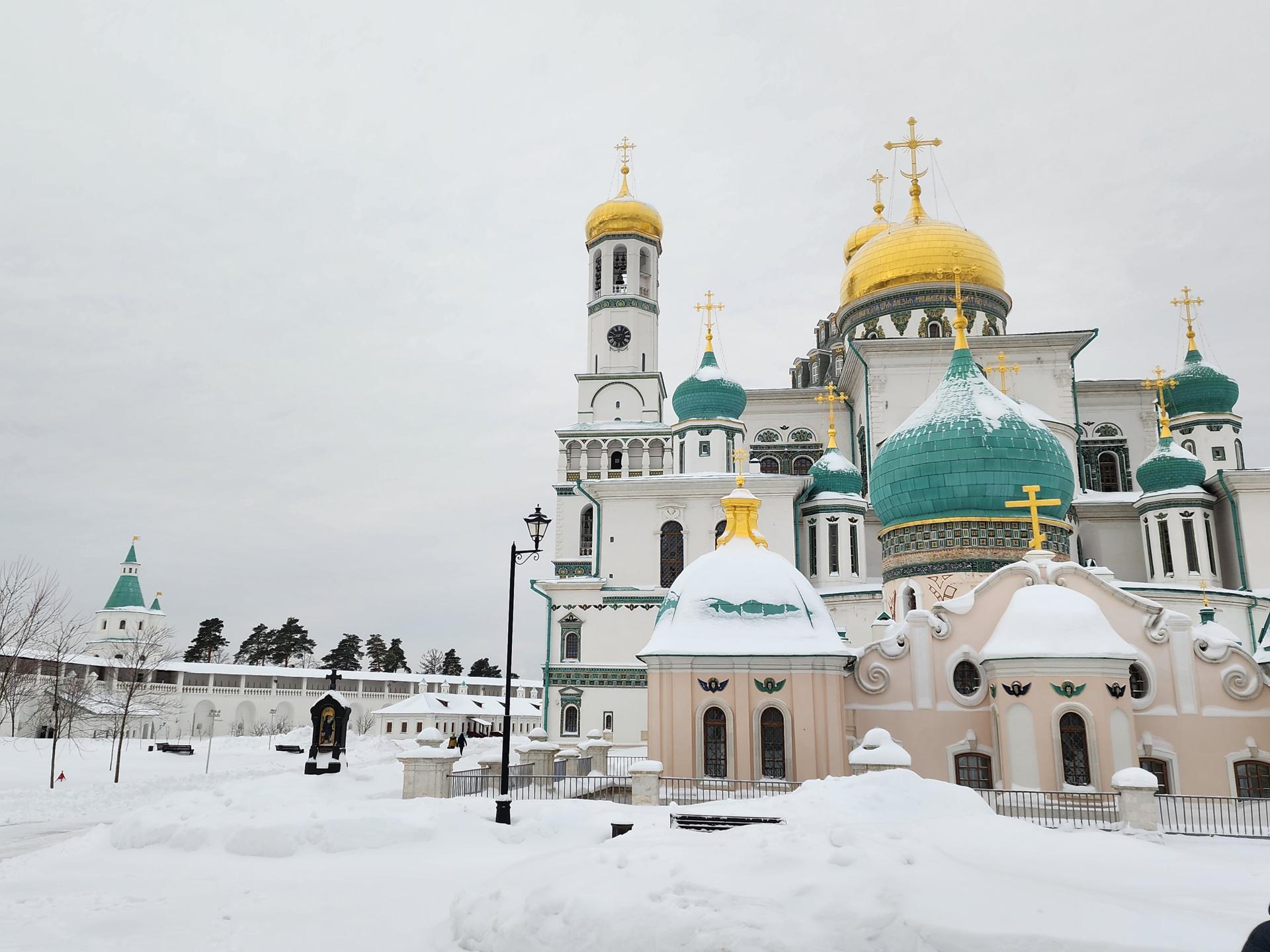 Окунуться в истринский Иордан смогли сотни жителей Подмосковья на Крещение  | REGIONS.RU / Истра