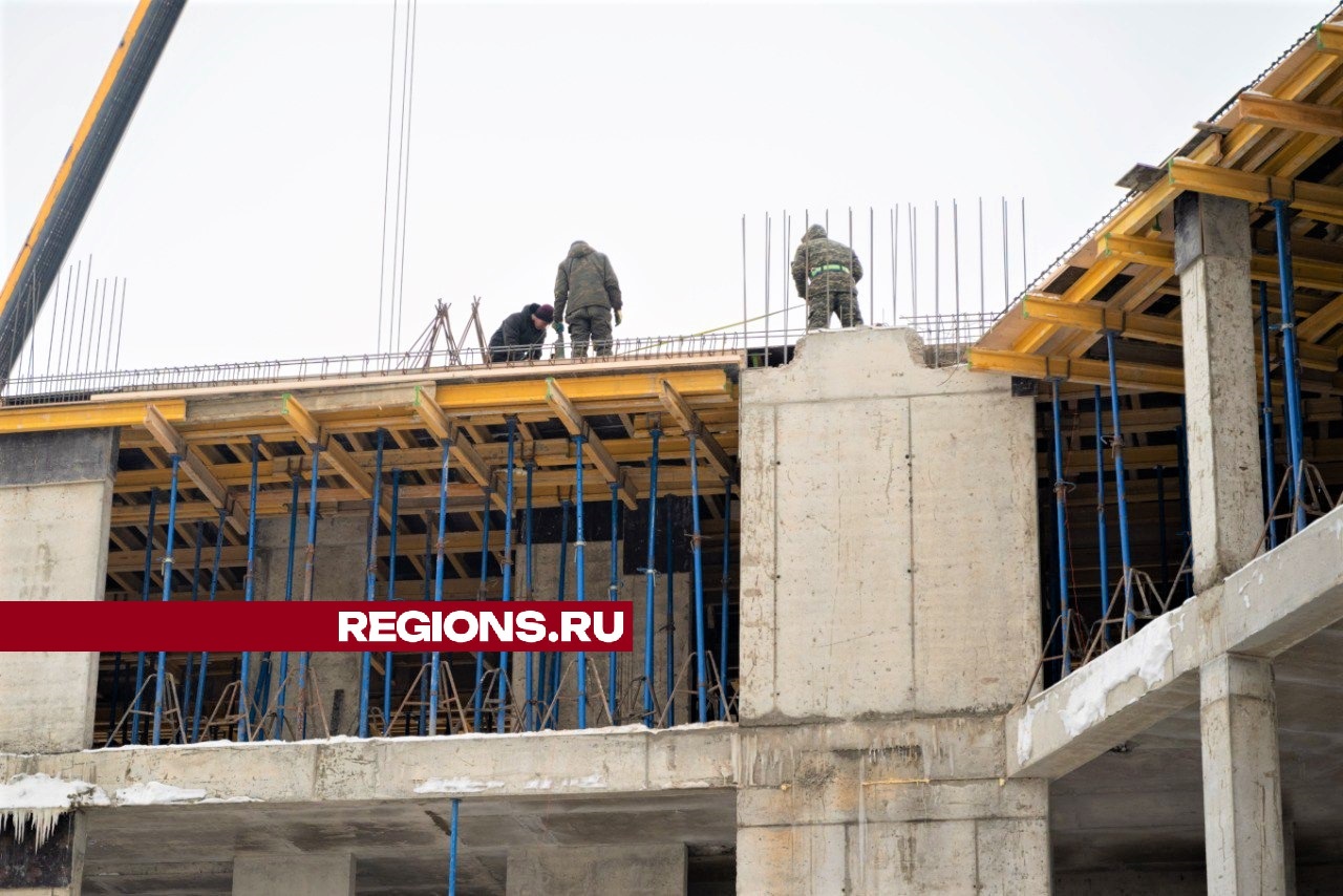 В новом корпусе лыткаринской гимназии №4 завершают возведение четвертого  этажа | REGIONS.RU / Лыткарино