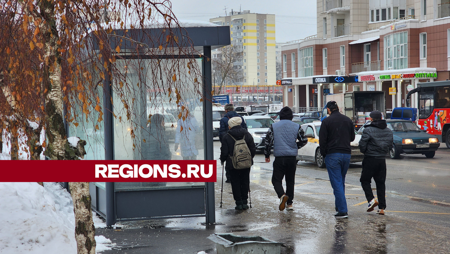 В Пушкино установили новые остановочные павильоны на улице Чехова |  REGIONS.RU / Пушкино