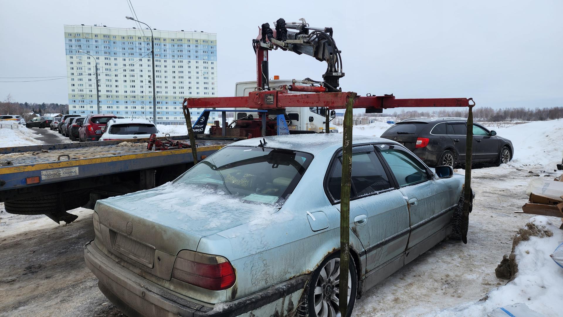 В микрорайоне Южный эвакуировали автомобиль за парковку под запрещающими  знаками | REGIONS.RU / Домодедово