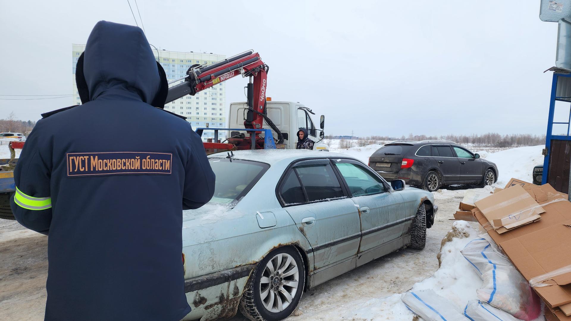 В микрорайоне Южный эвакуировали автомобиль за парковку под запрещающими  знаками | REGIONS.RU / Домодедово