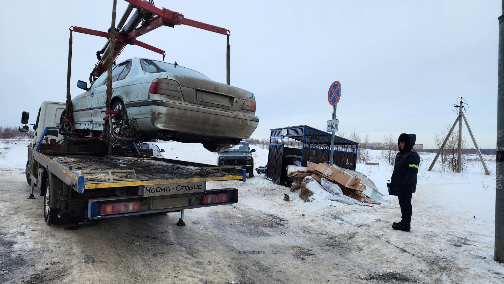 В микрорайоне Южный эвакуировали автомобиль за парковку под запрещающими  знаками | REGIONS.RU / Домодедово