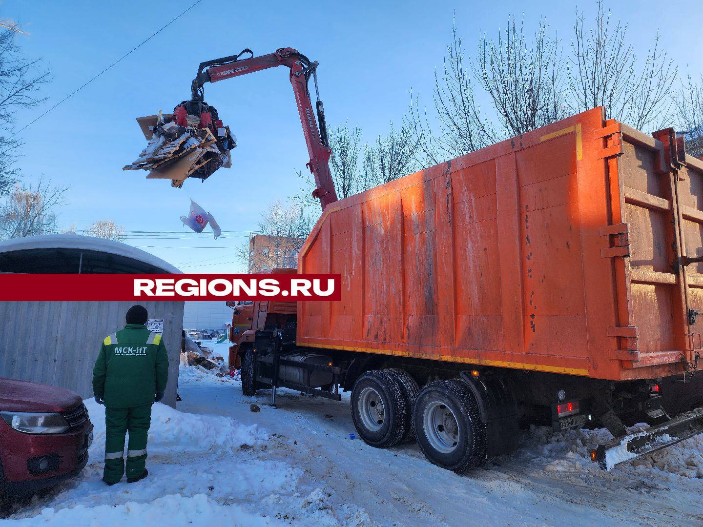 Порядка 20 контейнерных площадок в городском округе ежедневно убирают с  помощью ломовозов | REGIONS.RU / Подольск