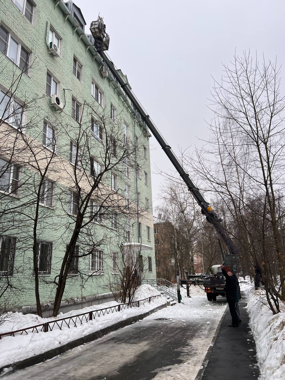 Коммунальщики оперативно выезжают по проблемным адреса, заявки направляют  сами жители