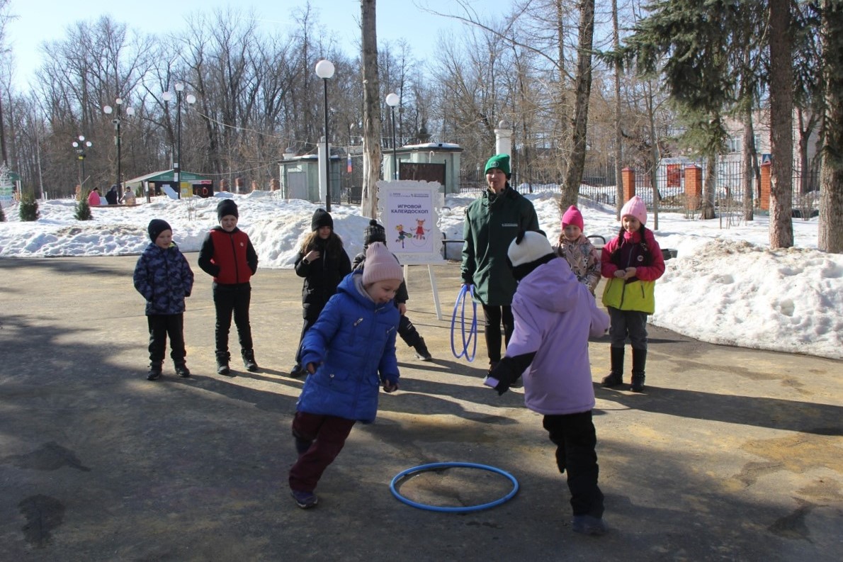 Радужные облака создали дети на мастер-классе в воскресенском парке ...