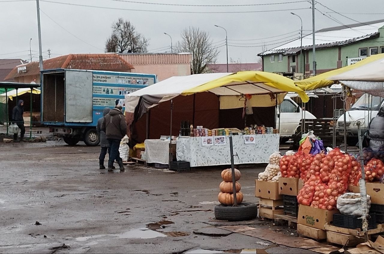 Уберут ли овощной рынок от «Корстона», обсуждают жители в соцсетях Большого  Серпухова | REGIONS.RU / Серпухов