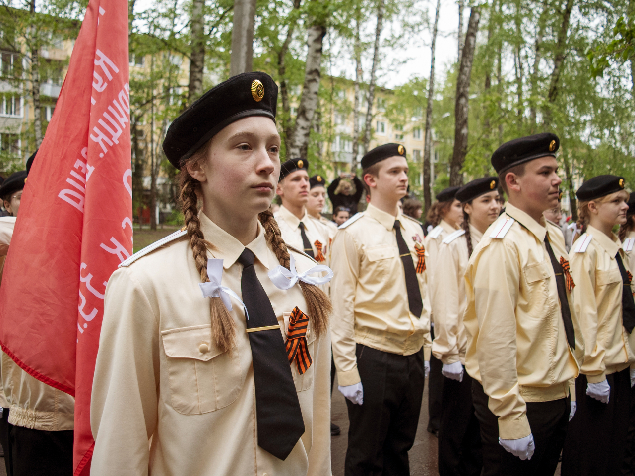 Добавив один год к возрасту: акция «Парад у дома ветерана» прошла во дворе  героя Великой Отечественной войны | REGIONS.RU / Домодедово