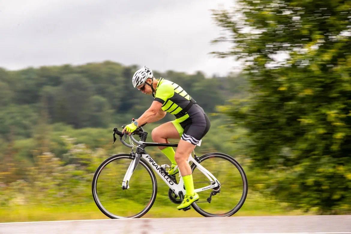 Сокольники велотрасса. Велоспорт. Велогонка. Велосипедист любитель. Cyclingrace.