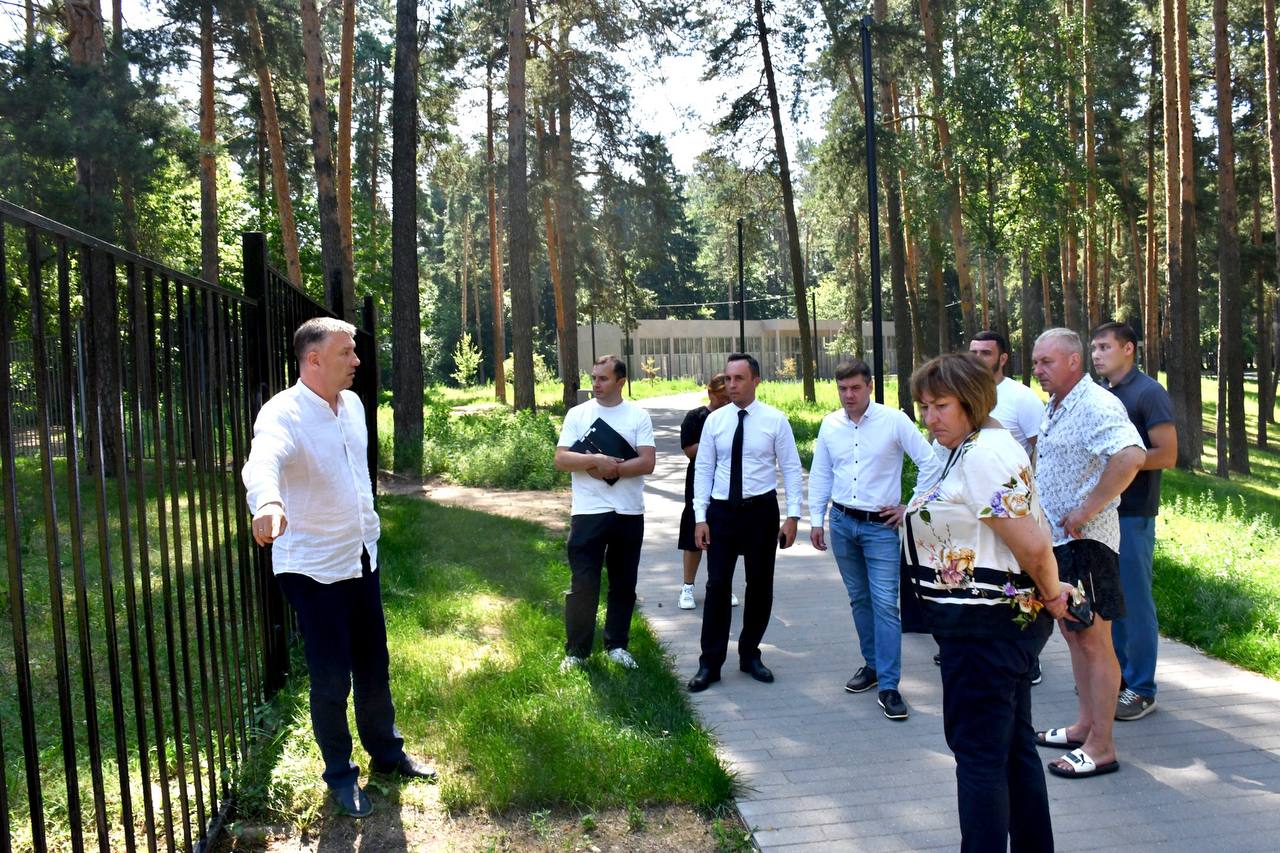 В парке Жуковского отреставрируют бетонные фигуры зверей | REGIONS.RU /  Жуковский