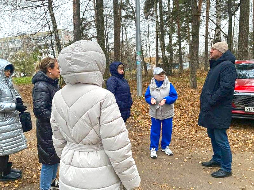 Замглавы Михаил Пешков (справа) Фото: администрация г.о. Лосино-Петровский