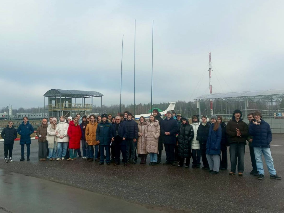 Ученики из наукограда в учебном центре МЧС. Фото: Новая черноголовская школа