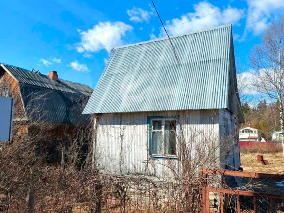Фото: городская доска объявлений 