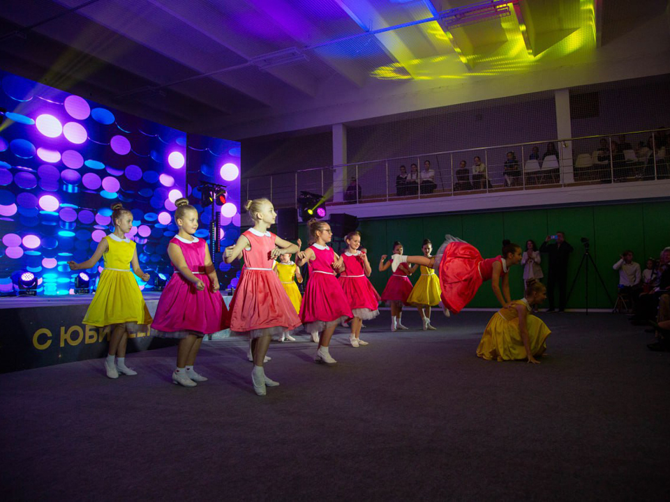 Празднование юбилея школы В.М. Комарова. Фото: пресс-служба администрации ЗАТО Звездный городок