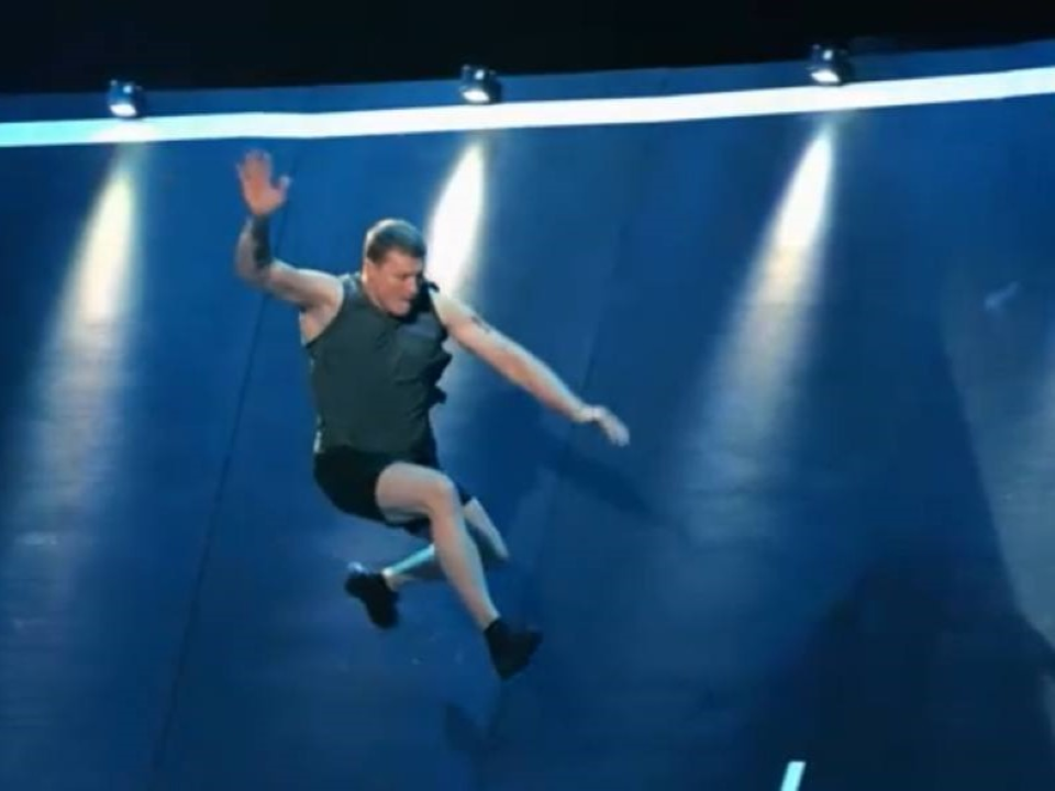 Кадр из видео телепрограммы «Титаны»