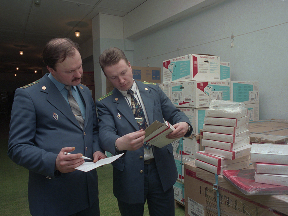 Таможенный пост 26 января 1995 года. Фотохроника ТАСС/Сергей Величкин