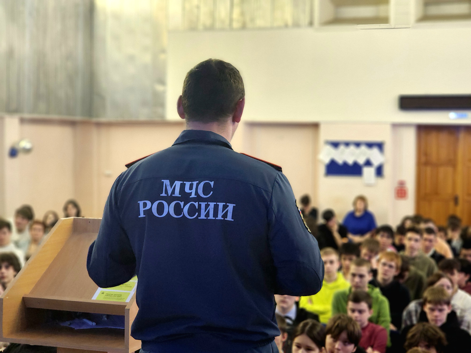 Сергей Худоногов ведет лекцию. Фото: Мария Овчинникова