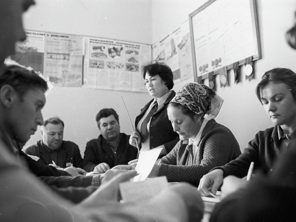 Участники кружка экономических знаний. Фото: РИА Новости/Юрий Абрамочкин