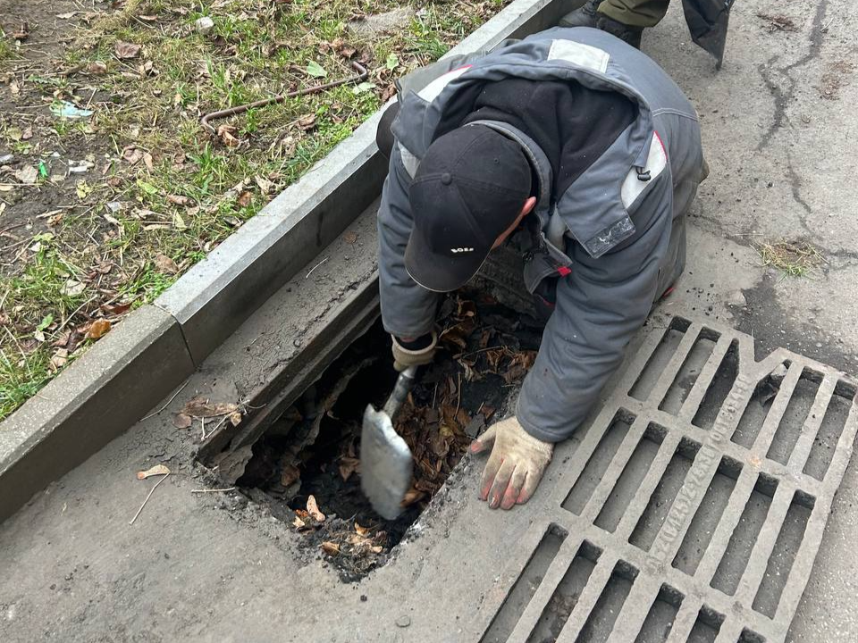 Процесс очистки канализации. Фото: пресс-служба администрации г.о. Фрязино