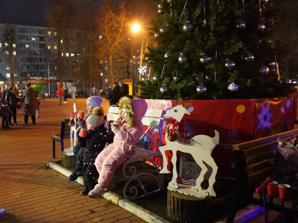 Зимние инсталляции возле Дома культуры. Фото: МедиаБанк Подмосковья/Алена Притула