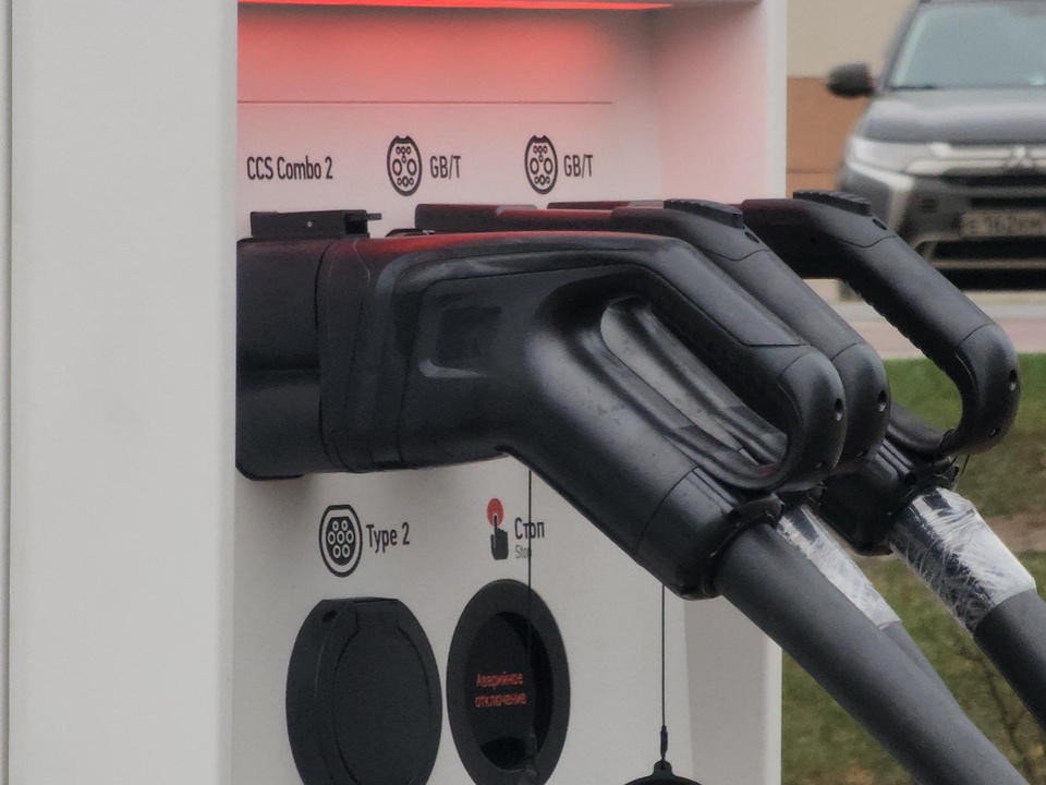 Разъемы зарядки для электрокаров. Фото: Алена Притула