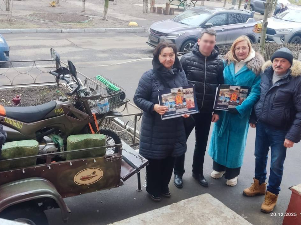 Валентина Панина, боец СВО Вэл, Оксана Широбокова, Валерий Сайгаков. Фото: личный архив Валерия Сайгакова