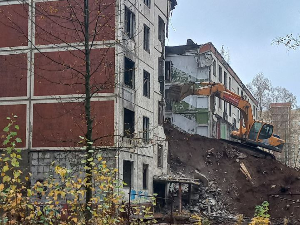 Снос дома серии К-7 в Электростали. Фото: REGIONS/Олег Книжник
