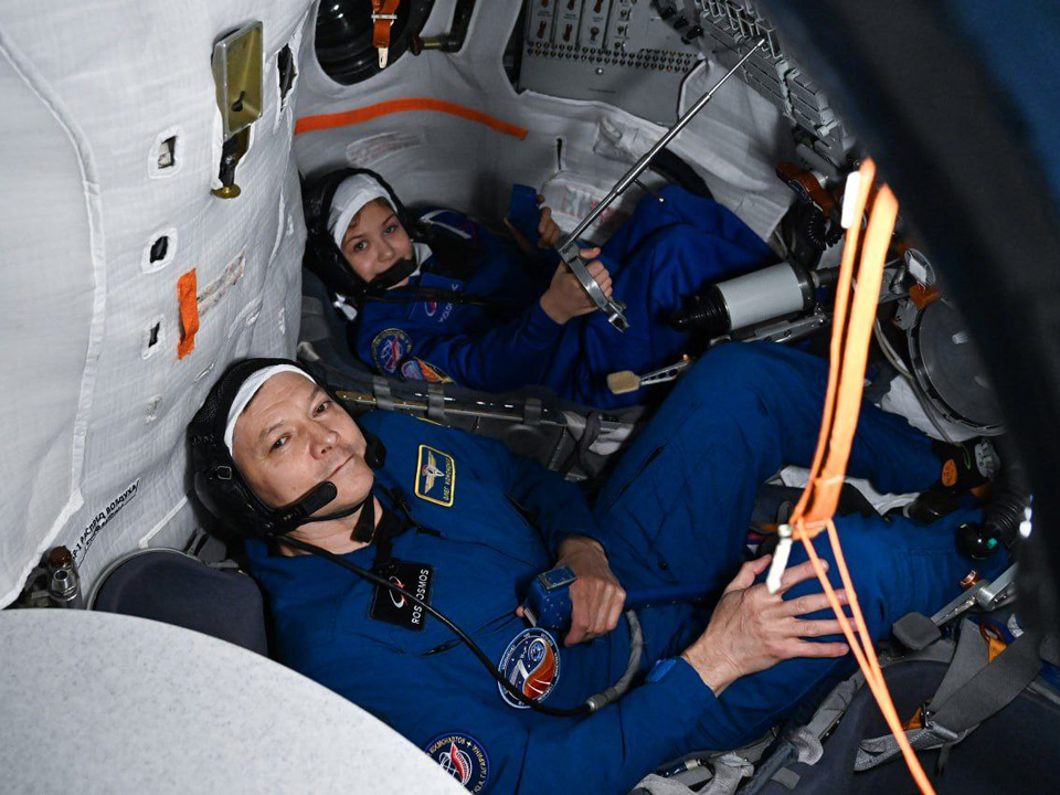 Гостья почувствовала, как группируются космонавты. Фото: пресс-служба Центра подготовки космонавтов имени Ю. А. Гагарина / Павел Швец