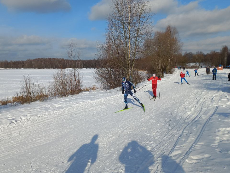 Александр Легков на трассе у Юбилейного водоема. Фото: REGIONS/Олег Книжник
