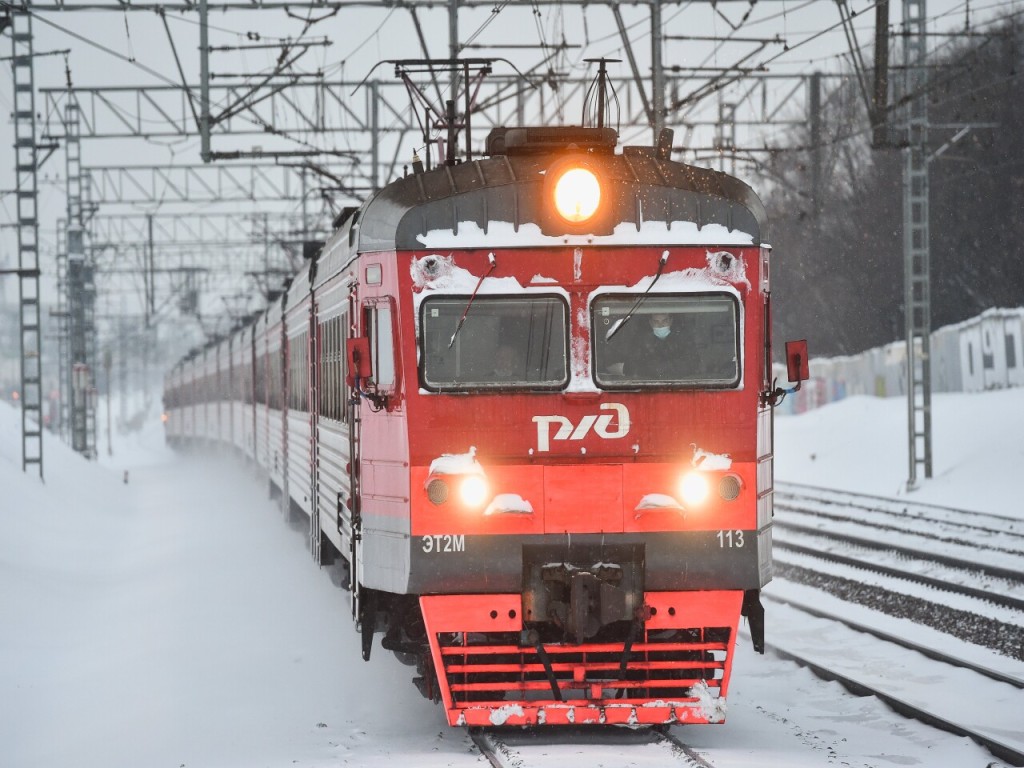 Для подмосковных дачников вводят дополнительные поезда