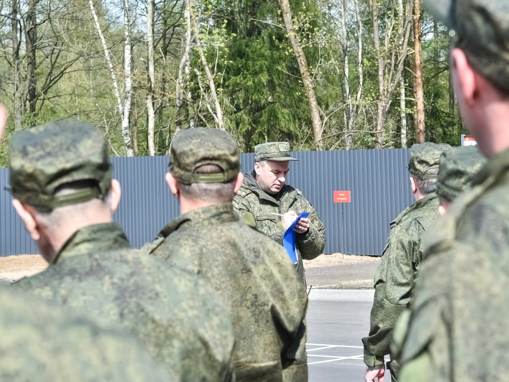 Водитель спецтранспорта в зоне СВО рассказал, как получил награду |  REGIONS.RU / Видное