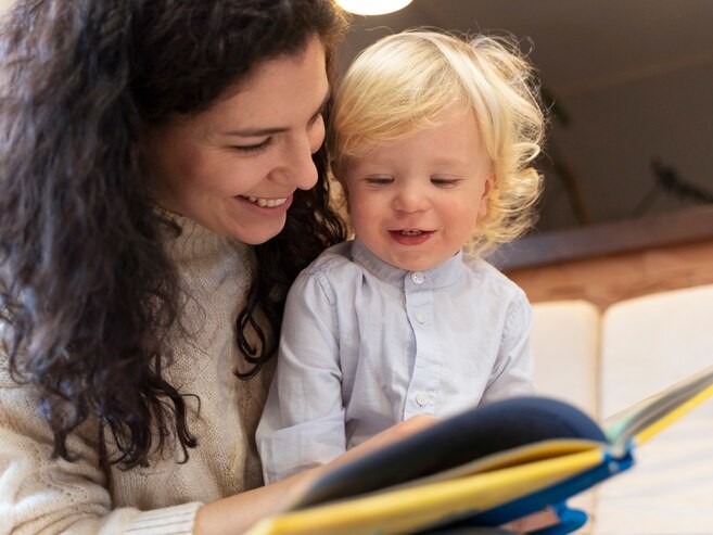 Подмосковные педиатры рекомендуют родителям чаще читать книги своим детям