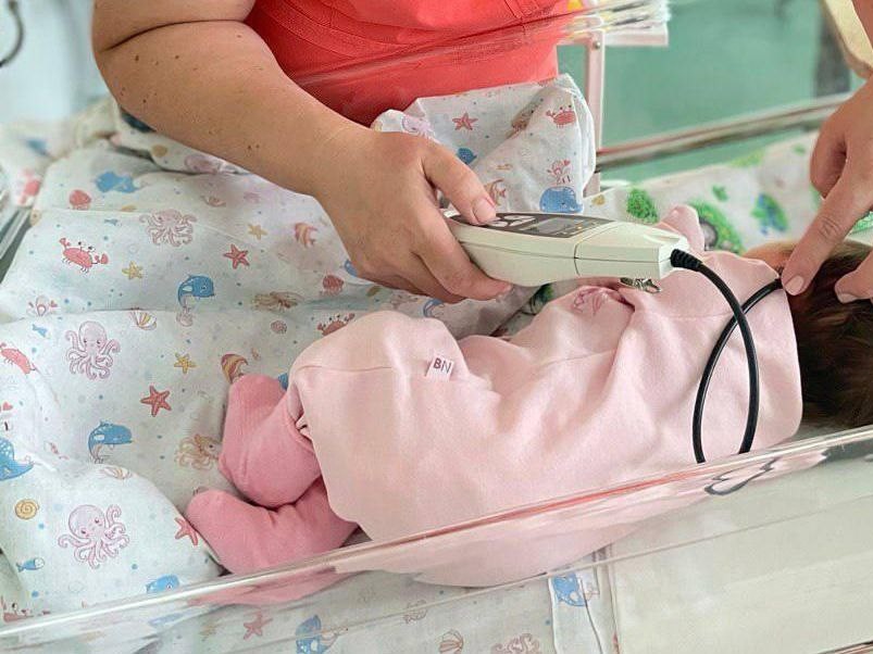 Новорожденным балашихинцам проверяют слух на третий день жизни