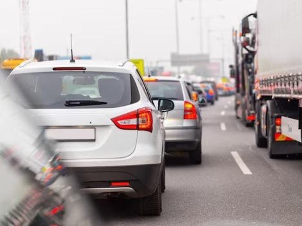 На дорогах Подмосковья в среду утром зафиксировали более 736 тыс автомобилей